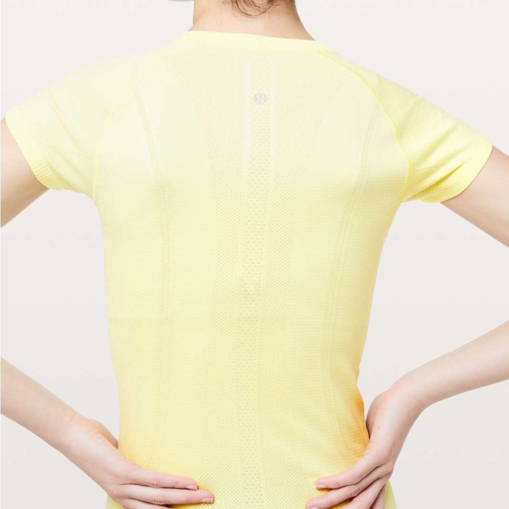 Swiftly Tech Short Sleeve Light Green Lulu Top